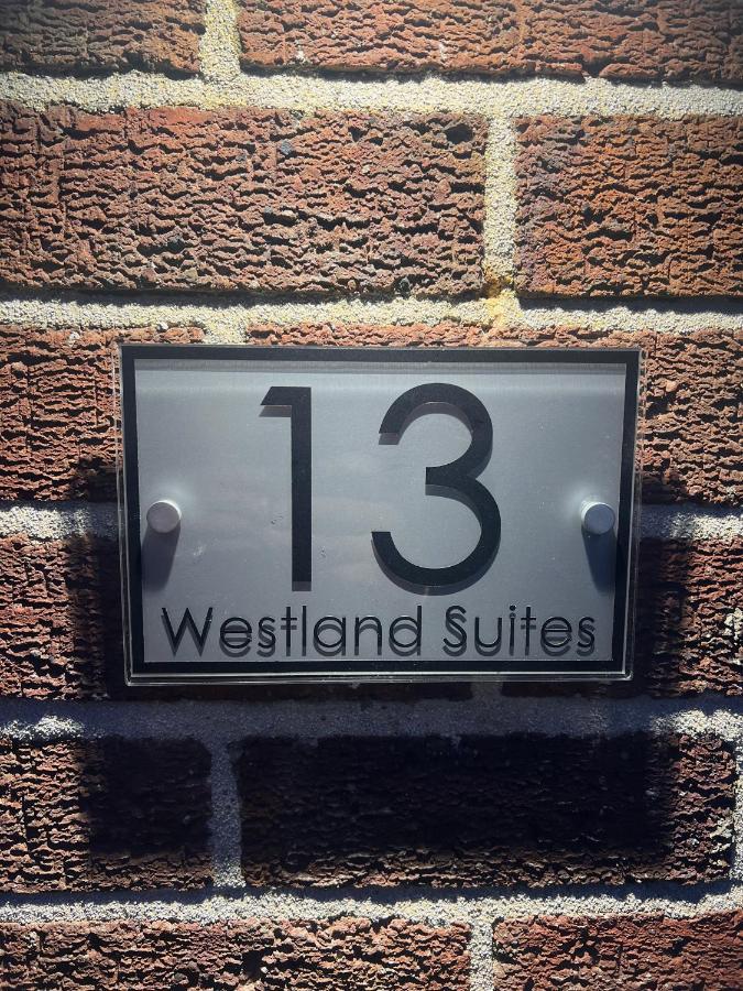 Westland Suites - Stylish, Modern, Elegant, Central Apartments A Londonderry Exterior photo