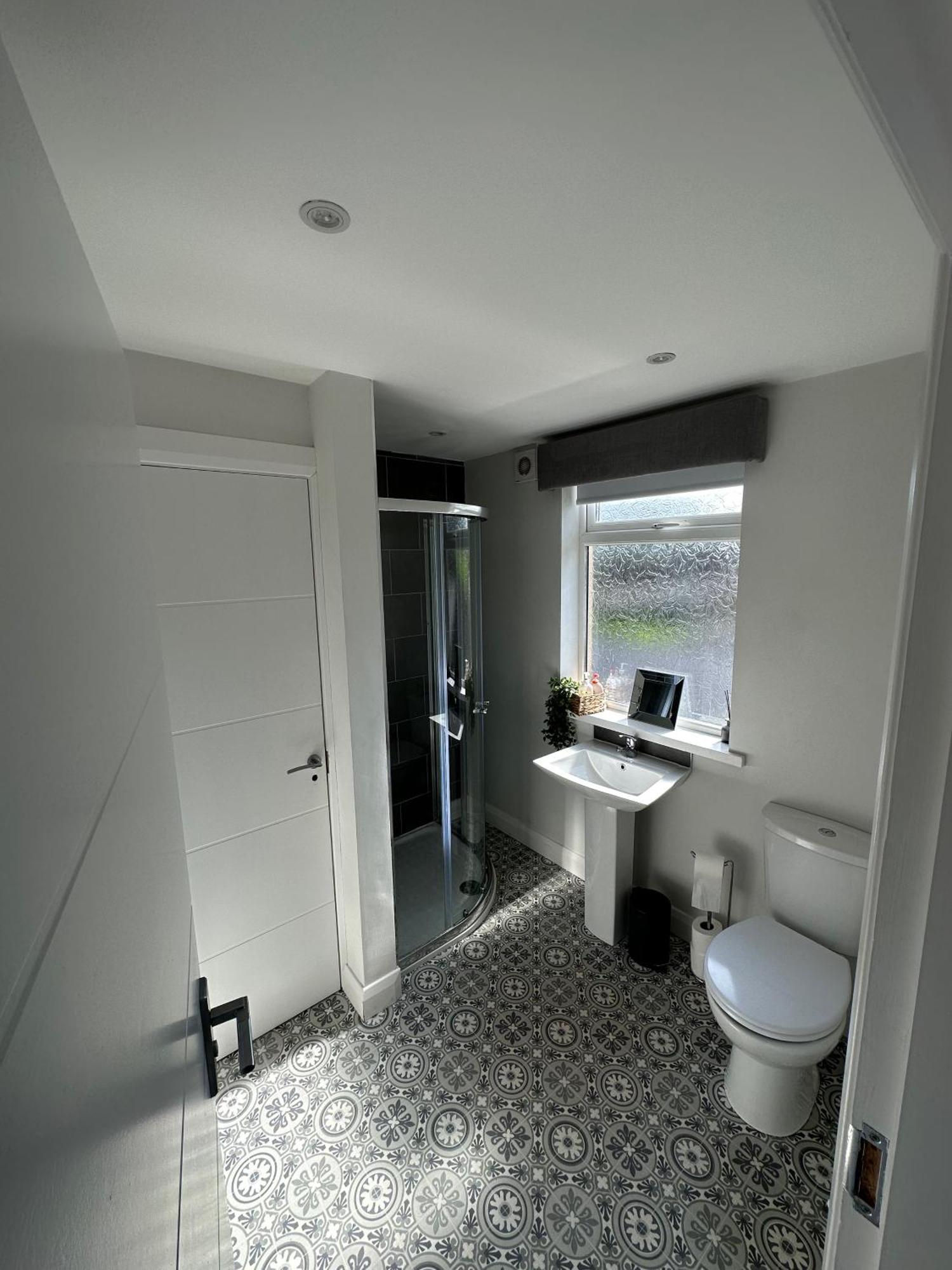 Westland Suites - Stylish, Modern, Elegant, Central Apartments A Londonderry Exterior photo