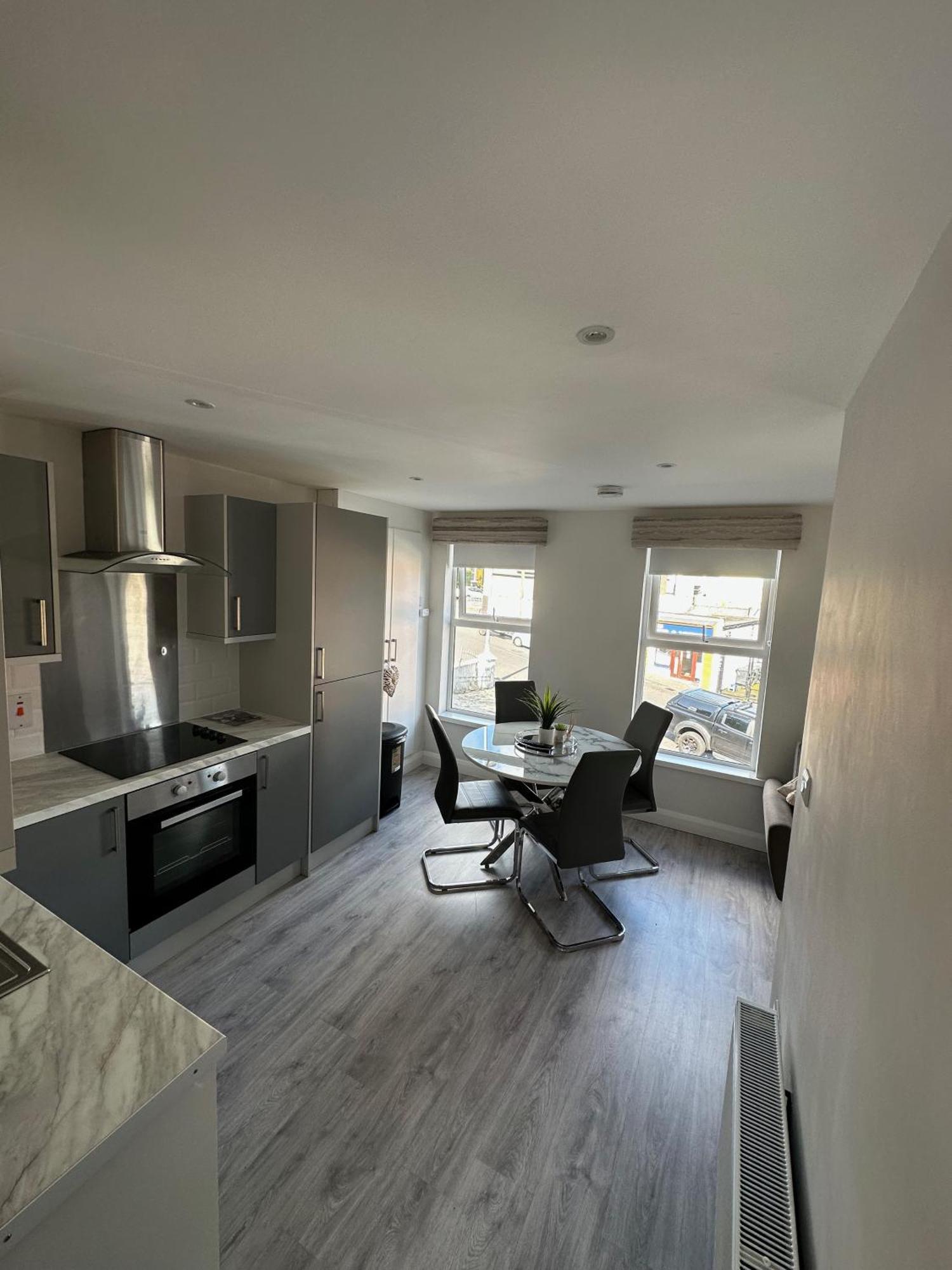 Westland Suites - Stylish, Modern, Elegant, Central Apartments A Londonderry Exterior photo